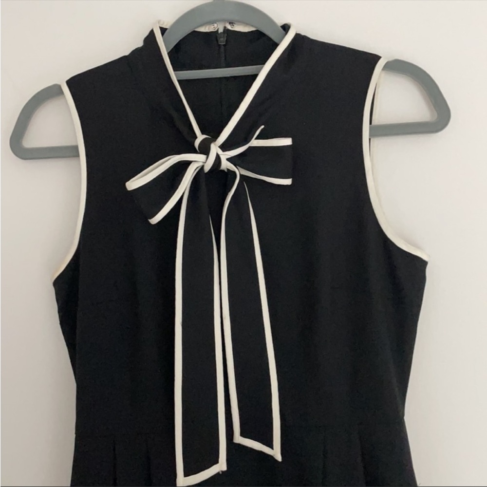 J.Crew Tie Neck Bow Wool Crepe Fit and Flare Dress size 4 - Black and White - Picture 3 of 9